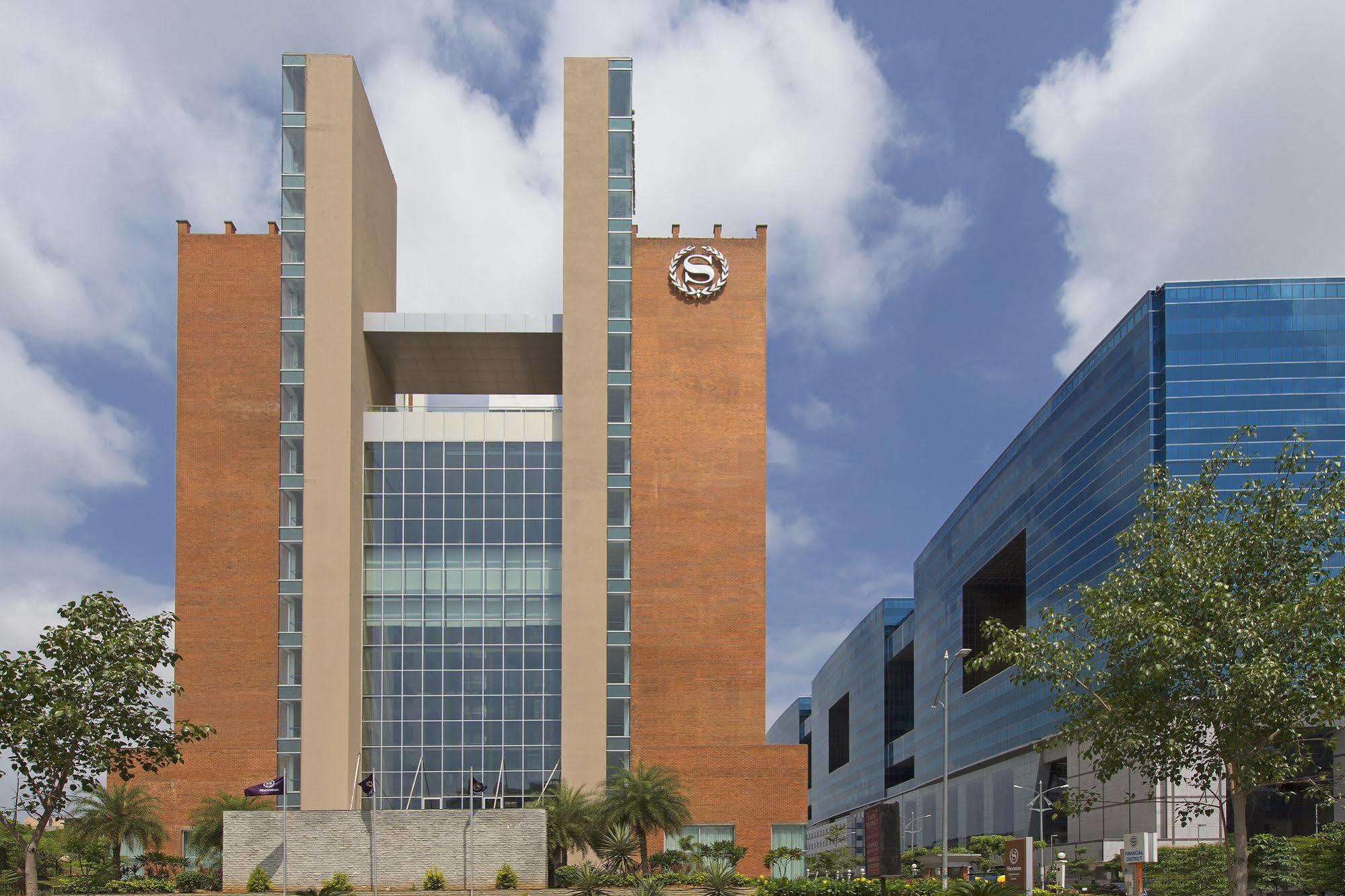 Sheraton Hyderabad Hotel Exterior foto